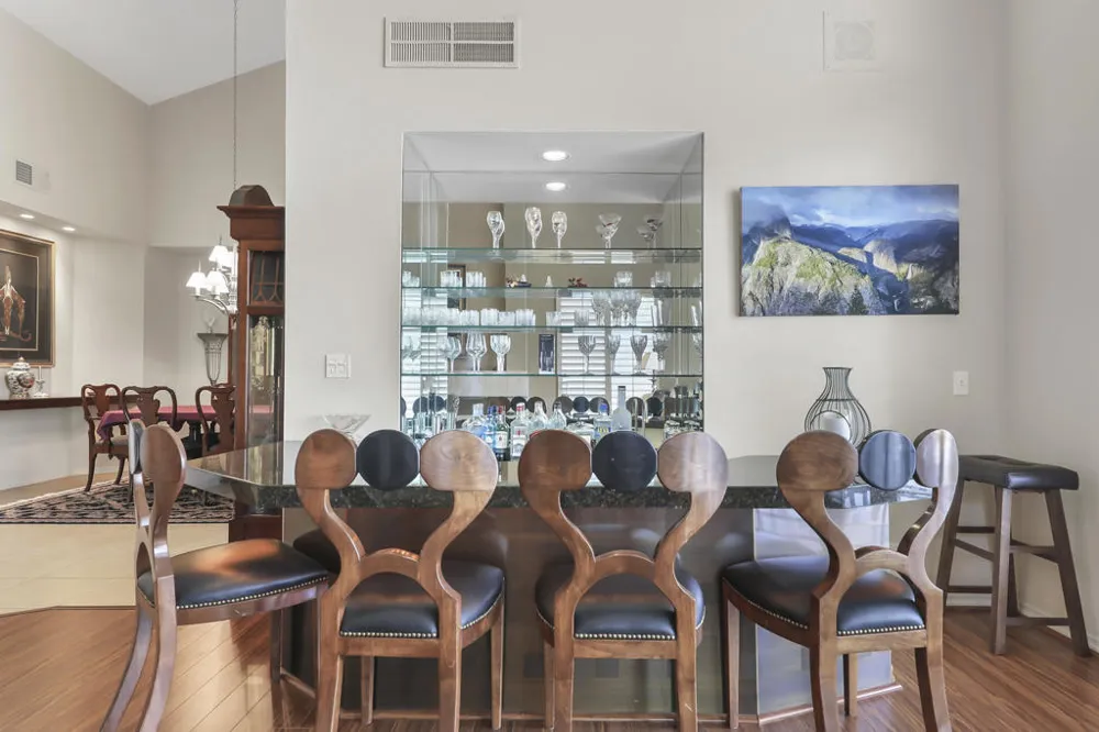 358 Red River Road Palm Desert, CA 92211