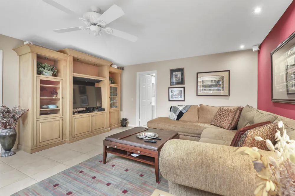 358 Red River Road Palm Desert, CA 92211