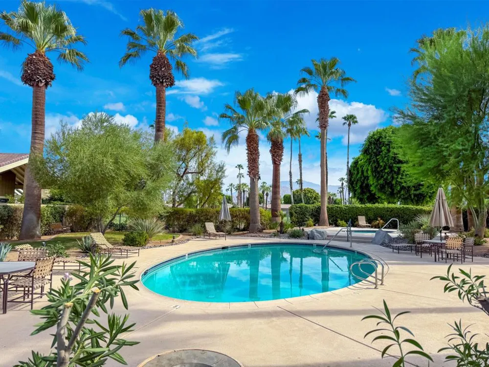 358 Red River Road Palm Desert, CA 92211