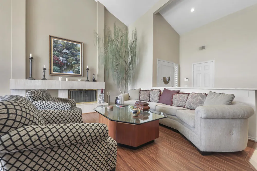 358 Red River Road Palm Desert, CA 92211