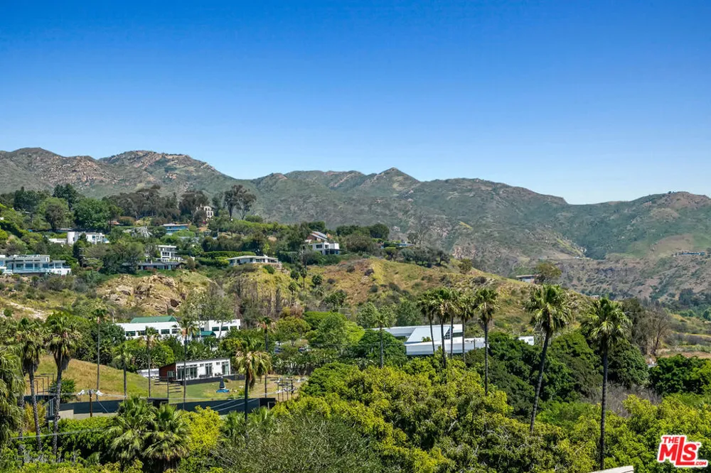23901 Civic Center Way #D235 Malibu, CA 90265