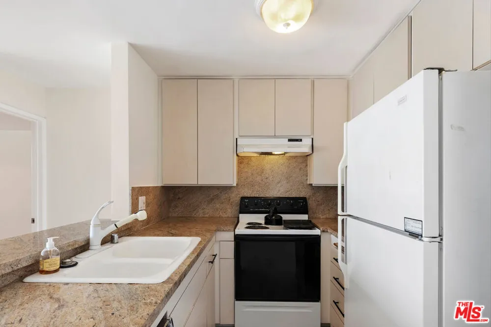 23901 Civic Center Way #D235 Malibu, CA 90265