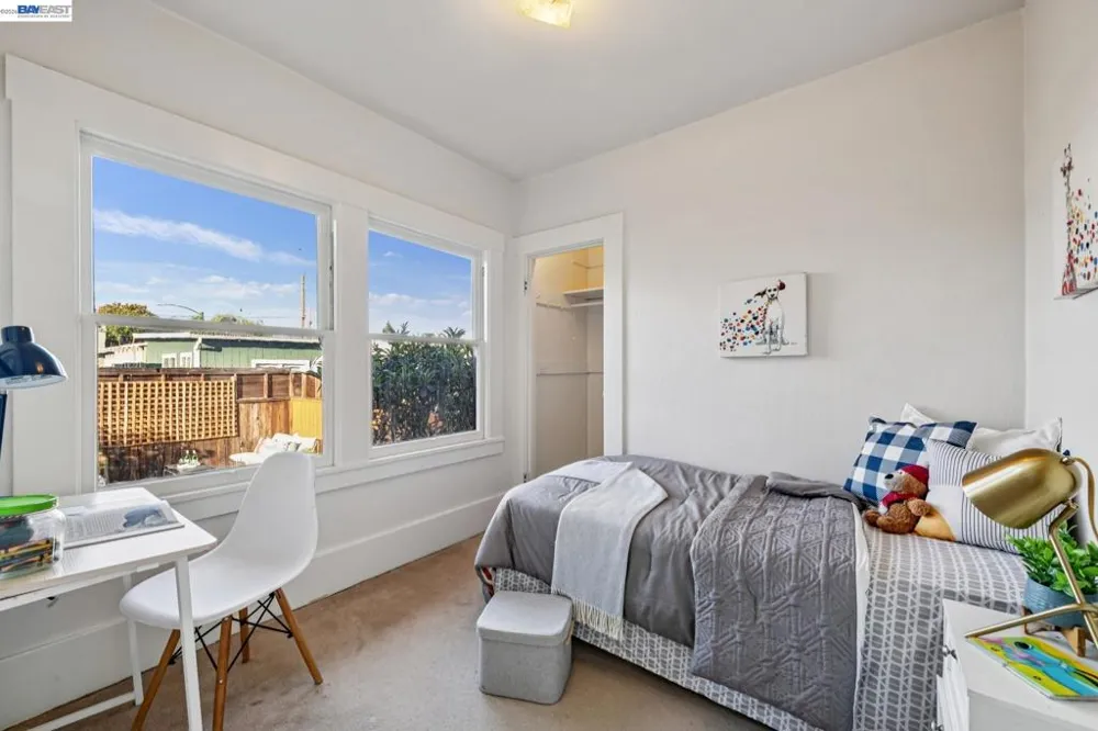 2515 Noble Ave Alameda, CA 94501