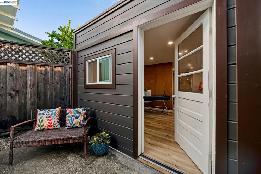 2515 Noble Ave Alameda, CA 94501