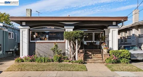 2515 Noble Ave