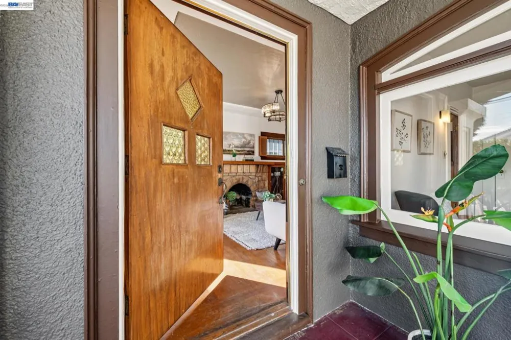 2515 Noble Ave Alameda, CA 94501