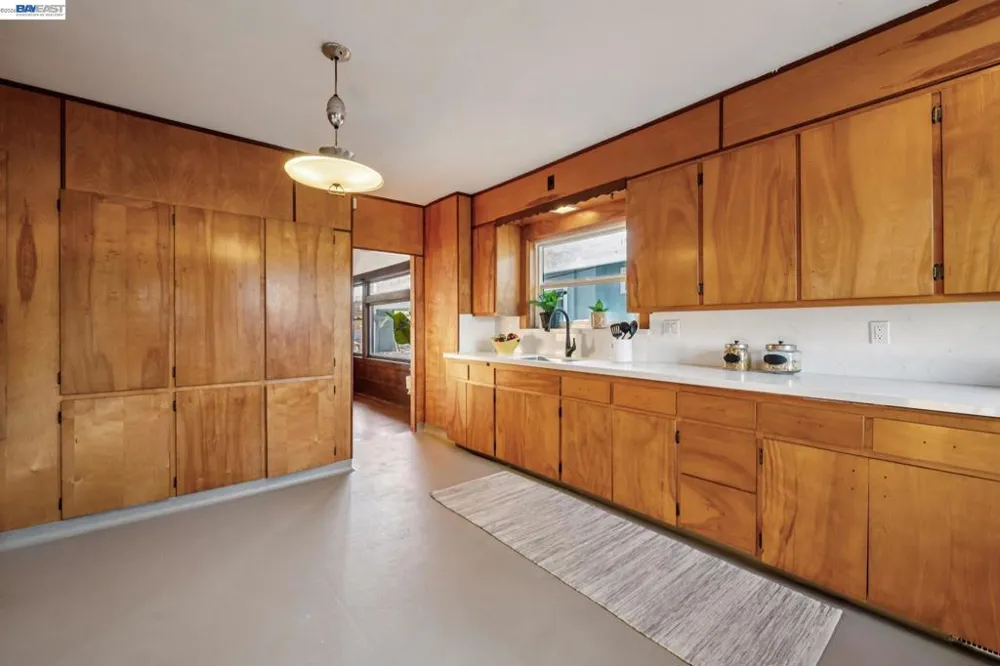 2515 Noble Ave Alameda, CA 94501