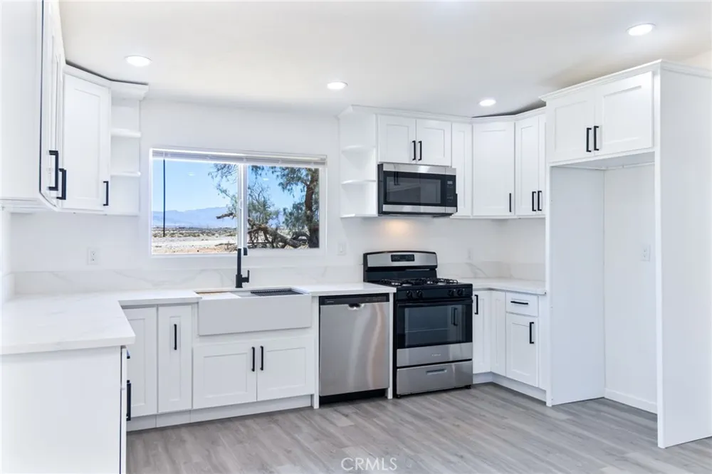 81833 Panorama 29 Palms, CA 92277