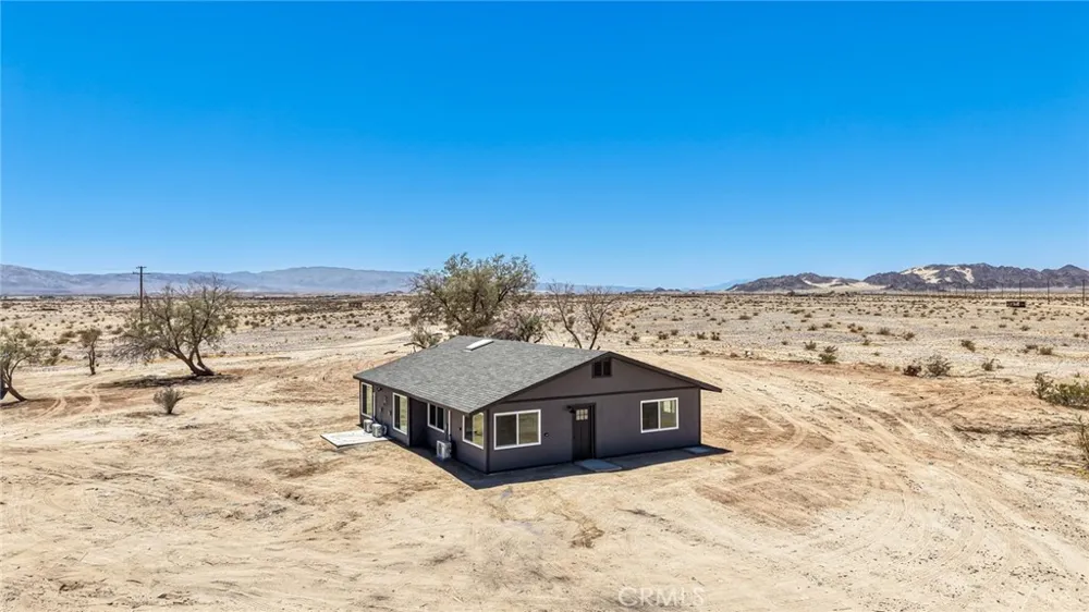 81833 Panorama 29 Palms, CA 92277