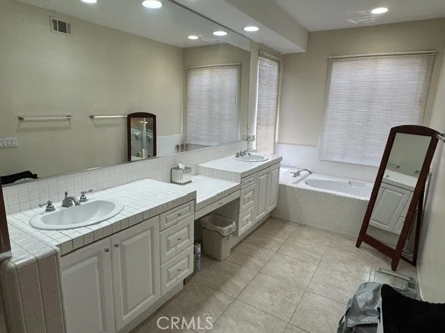 16269 Sun Summit Riverside, CA 92503