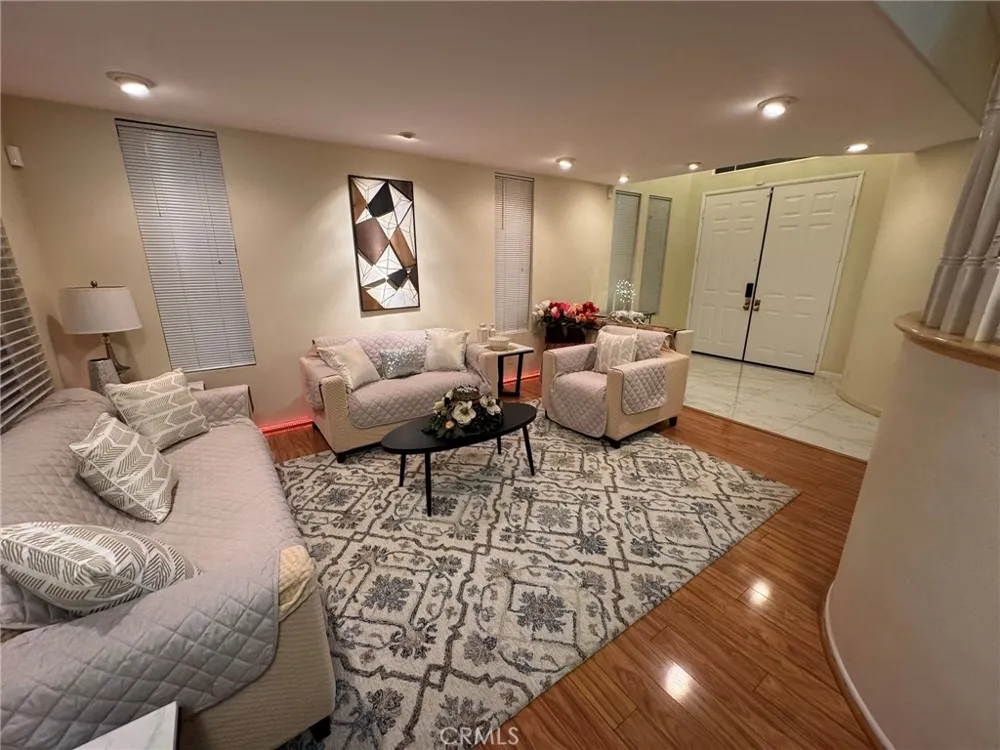 16269 Sun Summit Riverside, CA 92503