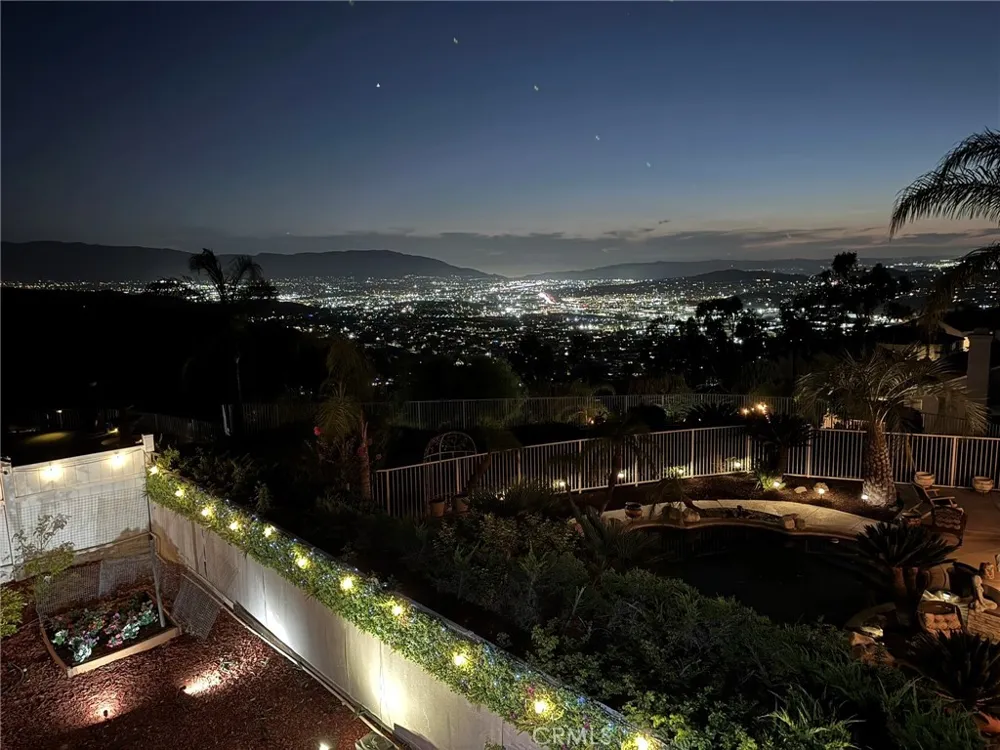 16269 Sun Summit Riverside, CA 92503