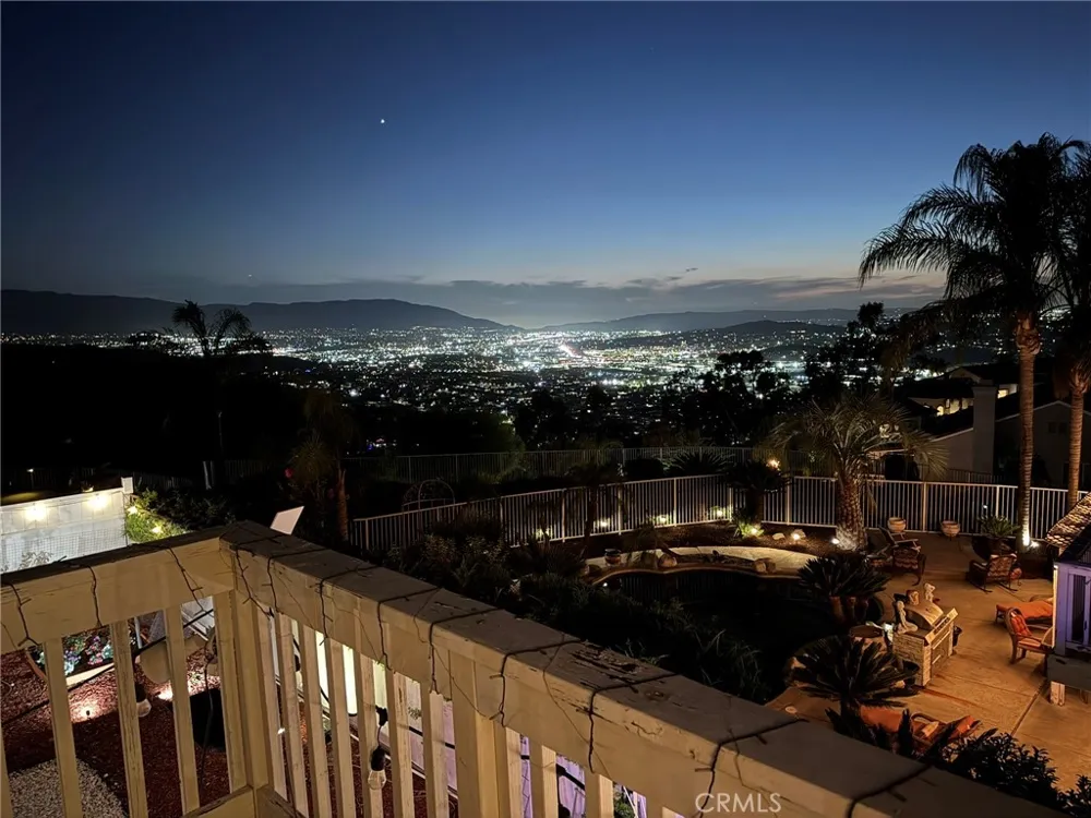 16269 Sun Summit Riverside, CA 92503