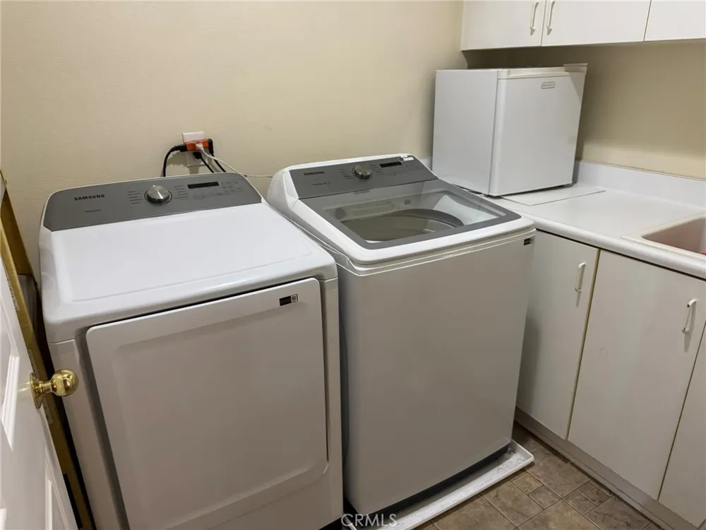 16269 Sun Summit Riverside, CA 92503
