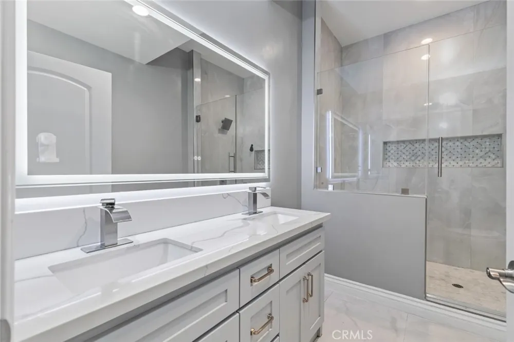 14508 Dumont Norwalk, CA 90650