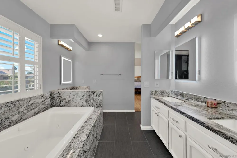 1371 Westminster Pl Escondido, CA 92027