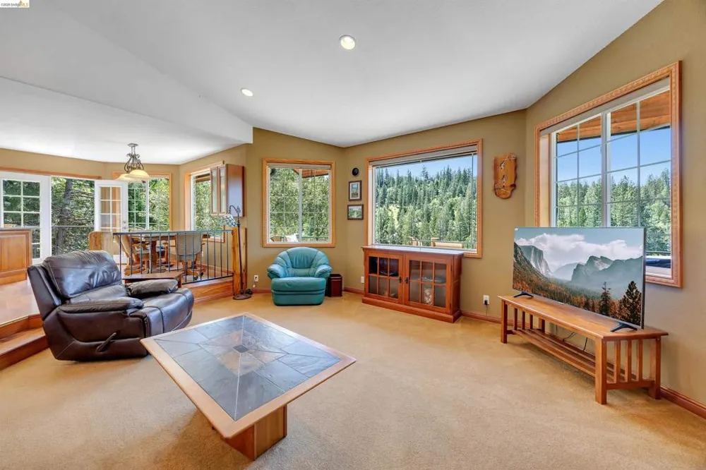 20162 Pine Mountain Dr Groveland, CA 95321
