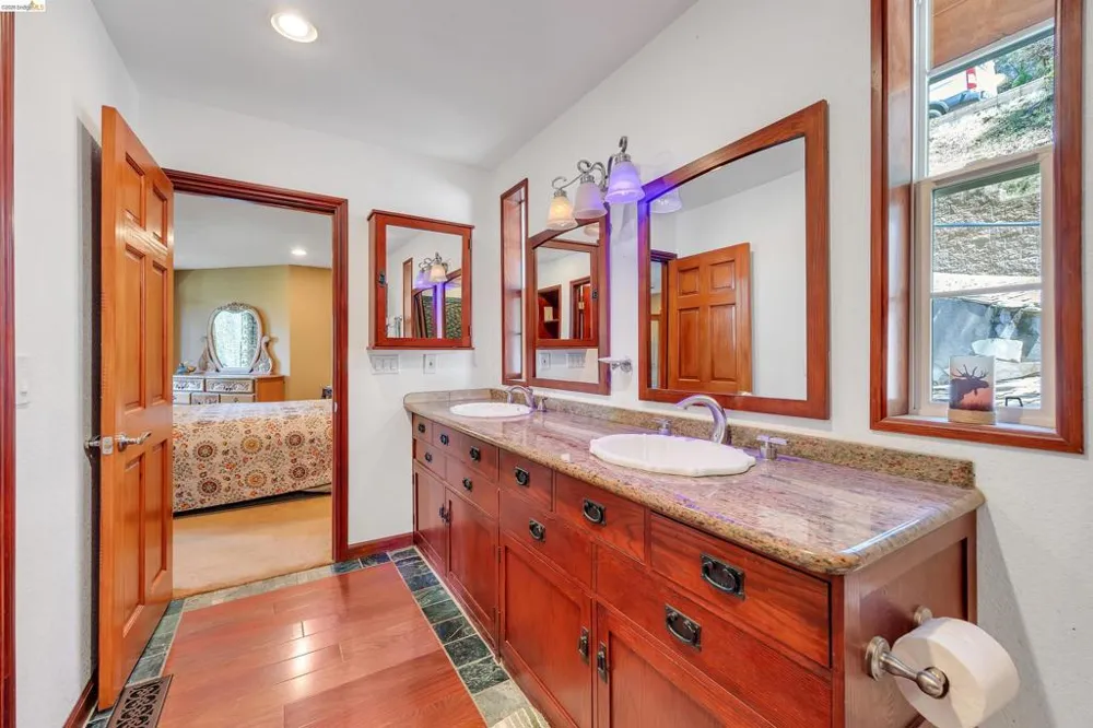 20162 Pine Mountain Dr Groveland, CA 95321