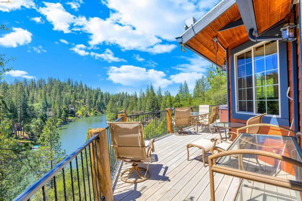 20162 Pine Mountain Dr Groveland, CA 95321
