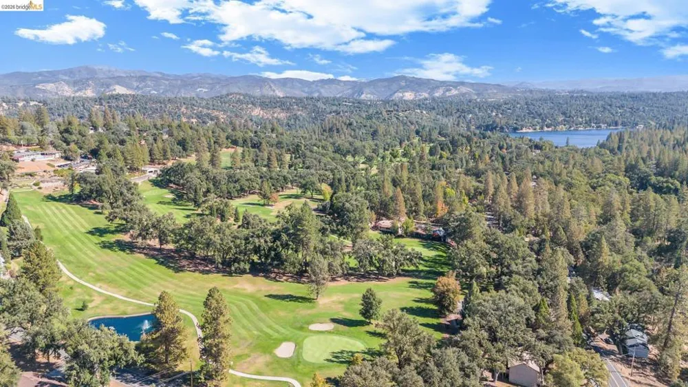 20162 Pine Mountain Dr Groveland, CA 95321