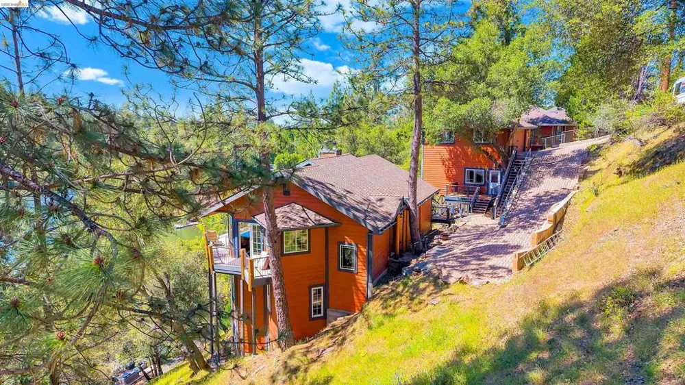 20162 Pine Mountain Dr Groveland, CA 95321