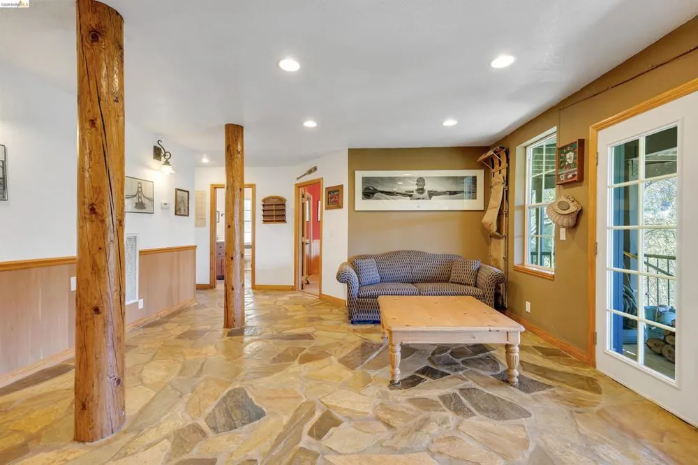 20162 Pine Mountain Dr Groveland, CA 95321