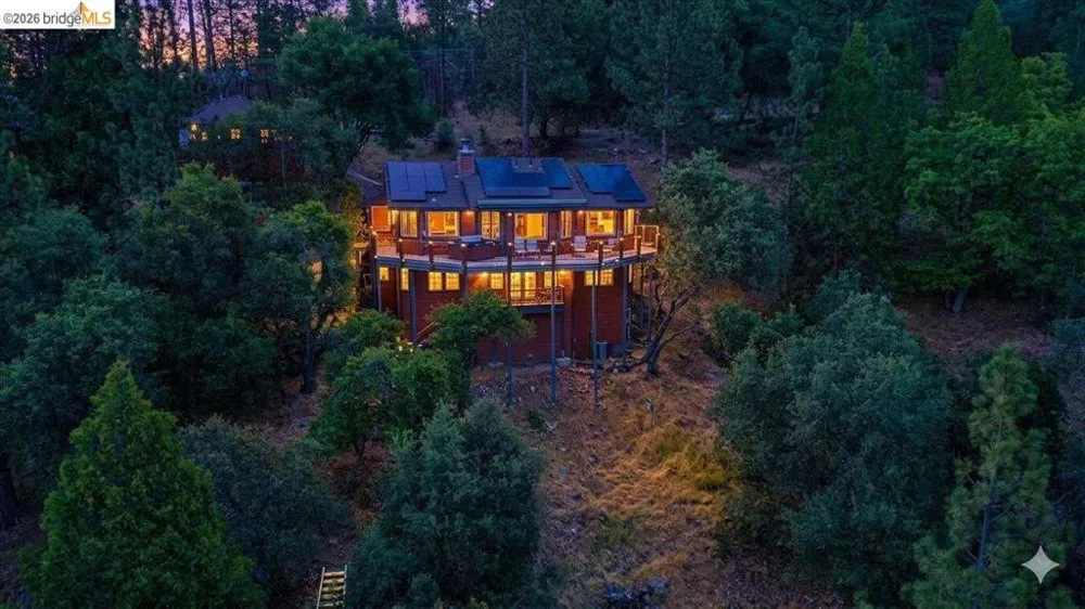 20162 Pine Mountain Dr Groveland, CA 95321