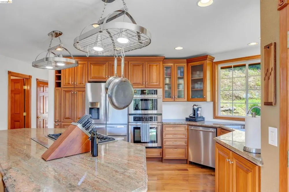 20162 Pine Mountain Dr Groveland, CA 95321