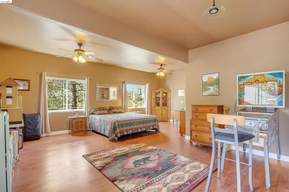 20162 Pine Mountain Dr Groveland, CA 95321
