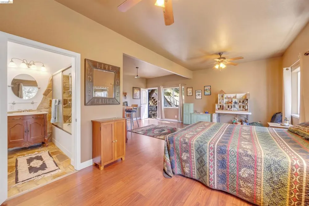 20162 Pine Mountain Dr Groveland, CA 95321