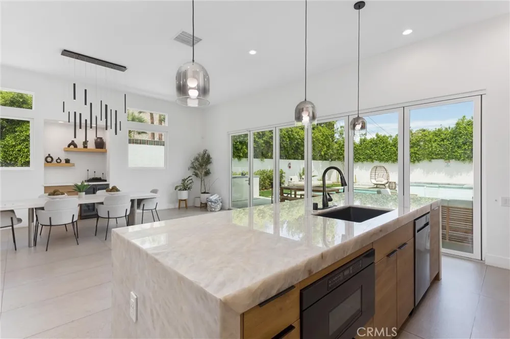 456 E Sonora Road Palm Springs, CA 92264
