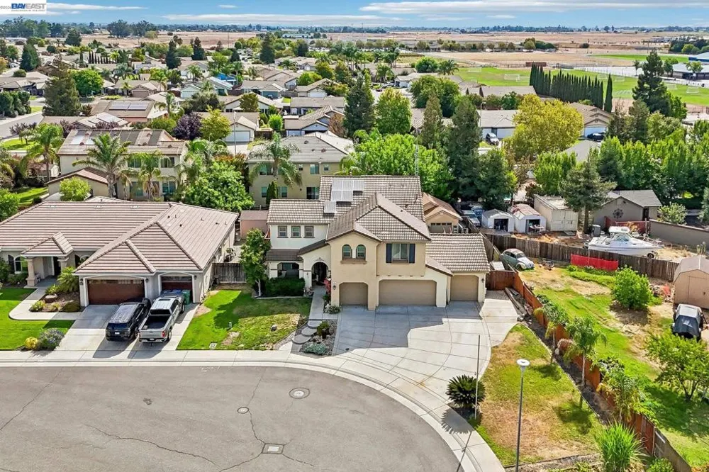 1021 Saunders Ct Galt, CA 95632