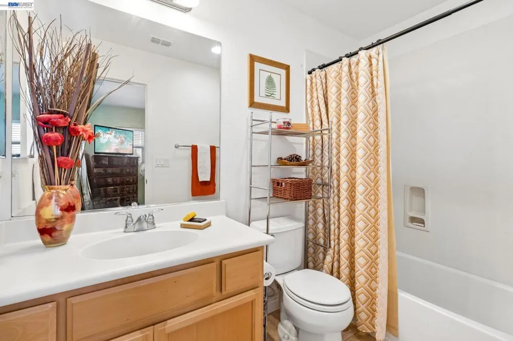 1021 Saunders Ct Galt, CA 95632