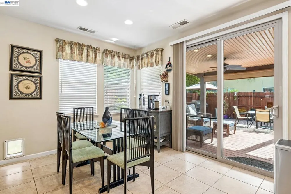 1021 Saunders Ct Galt, CA 95632