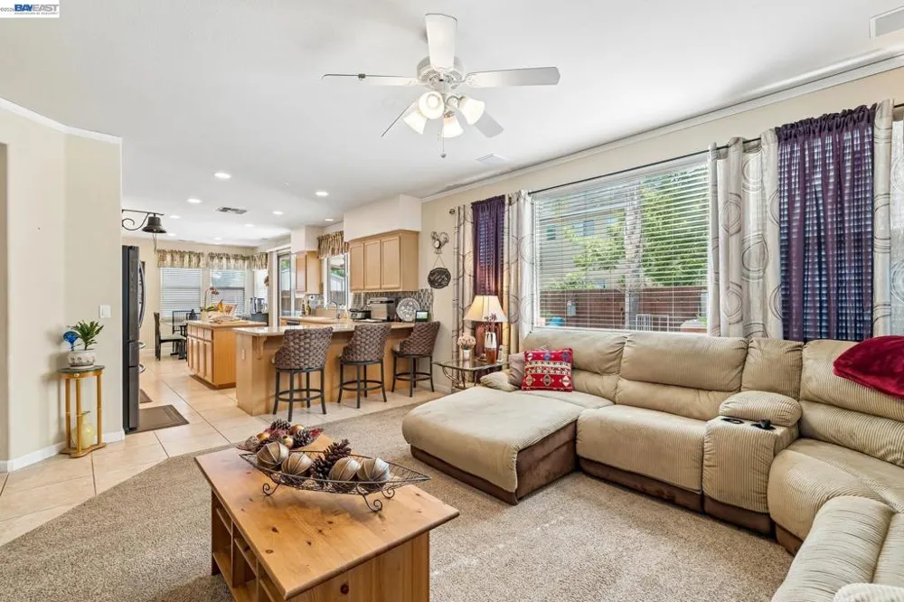 1021 Saunders Ct Galt, CA 95632
