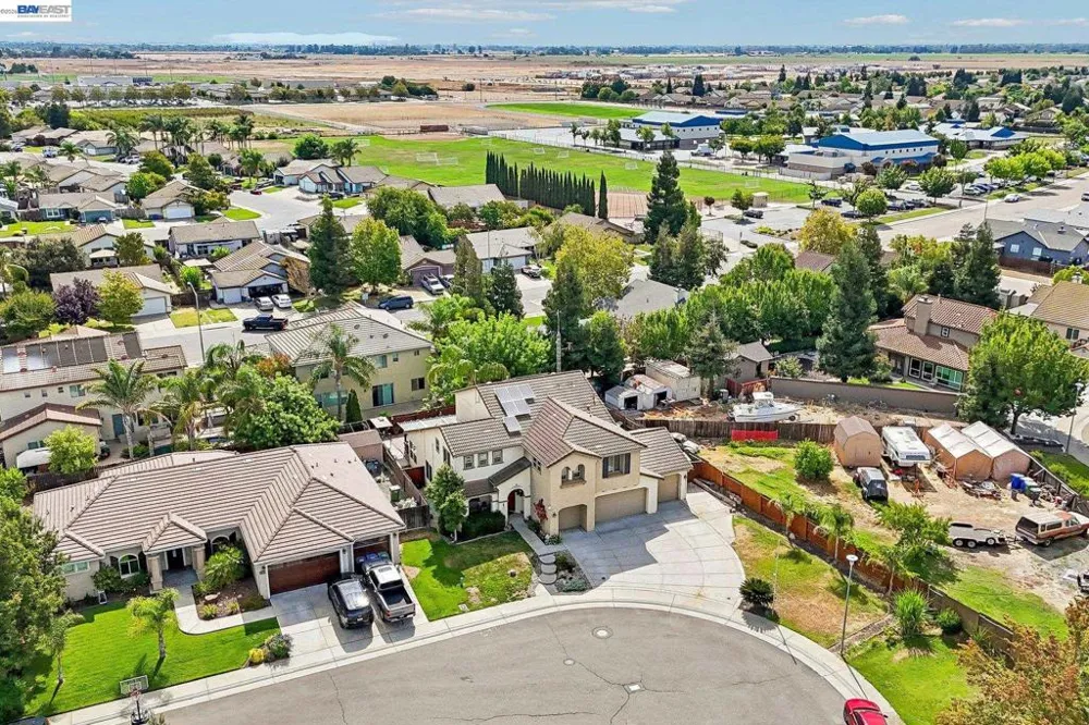 1021 Saunders Ct Galt, CA 95632