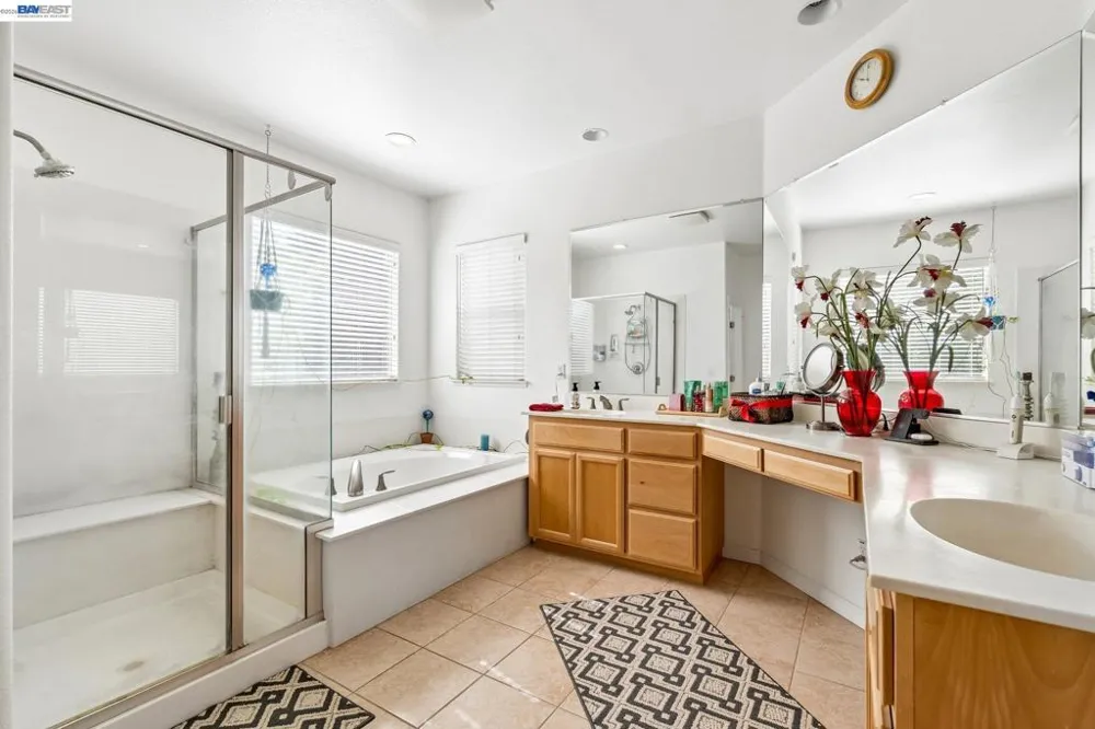 1021 Saunders Ct Galt, CA 95632