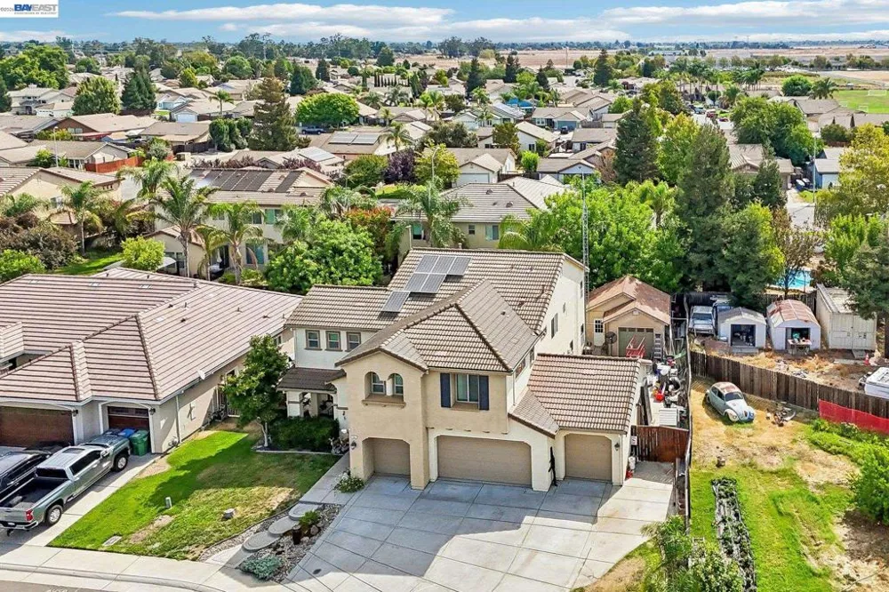 1021 Saunders Ct Galt, CA 95632