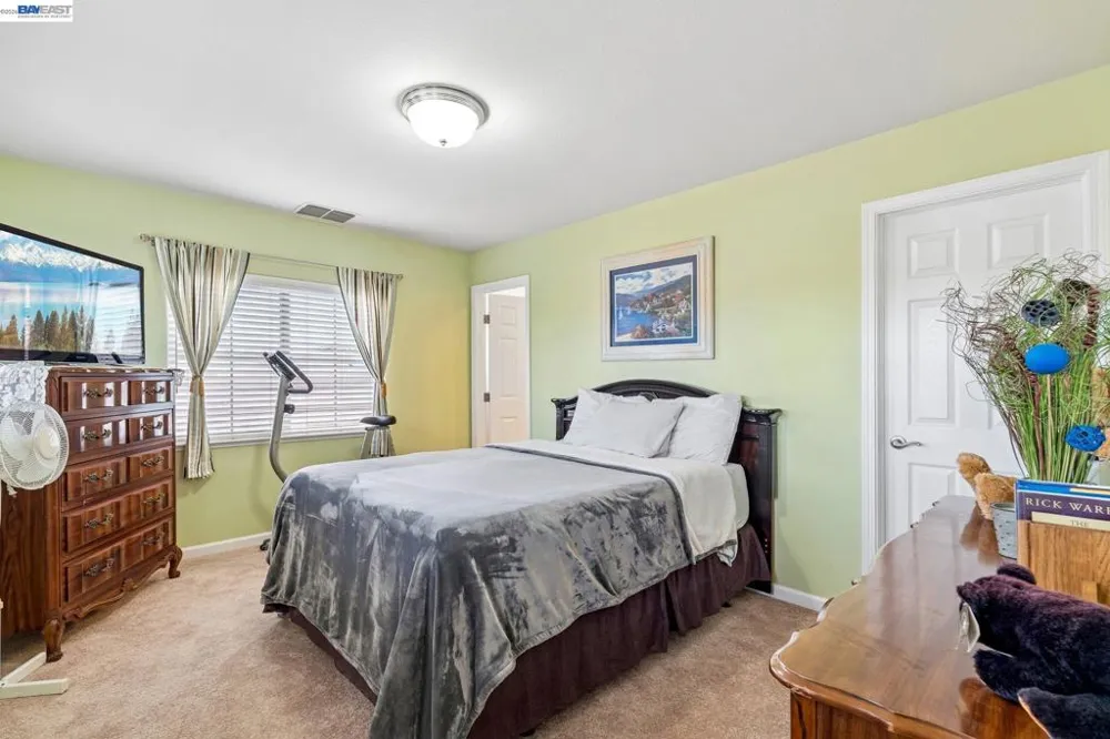 1021 Saunders Ct Galt, CA 95632