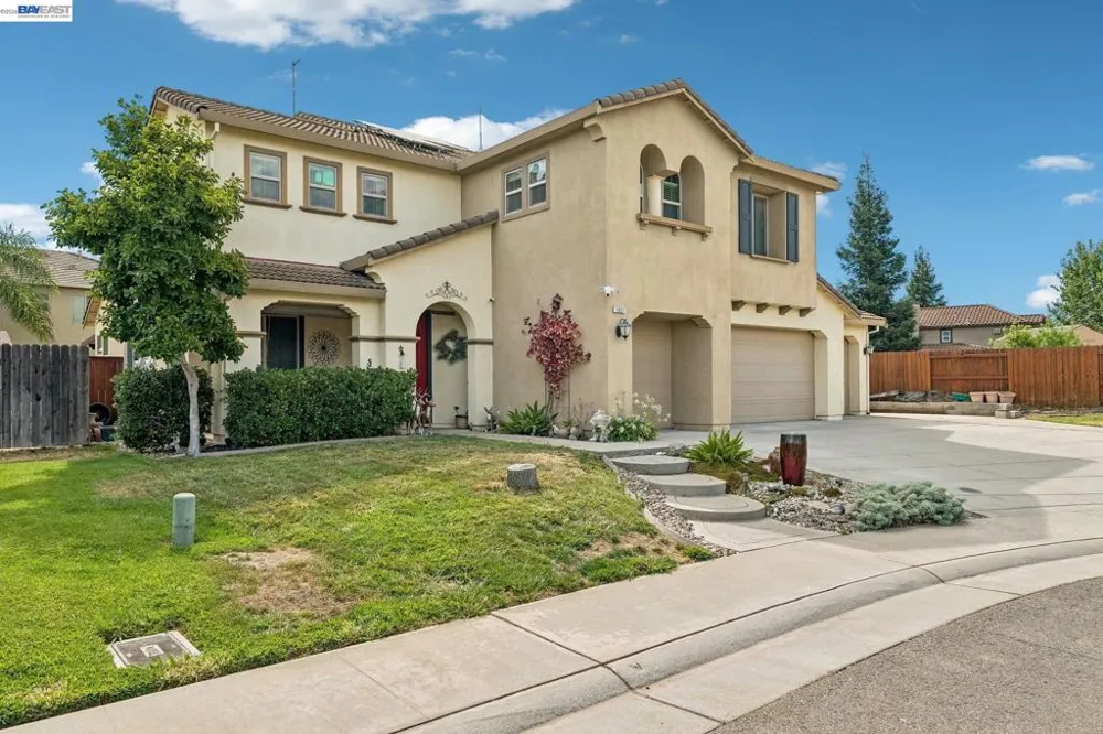 1021 Saunders Ct Galt, CA 95632