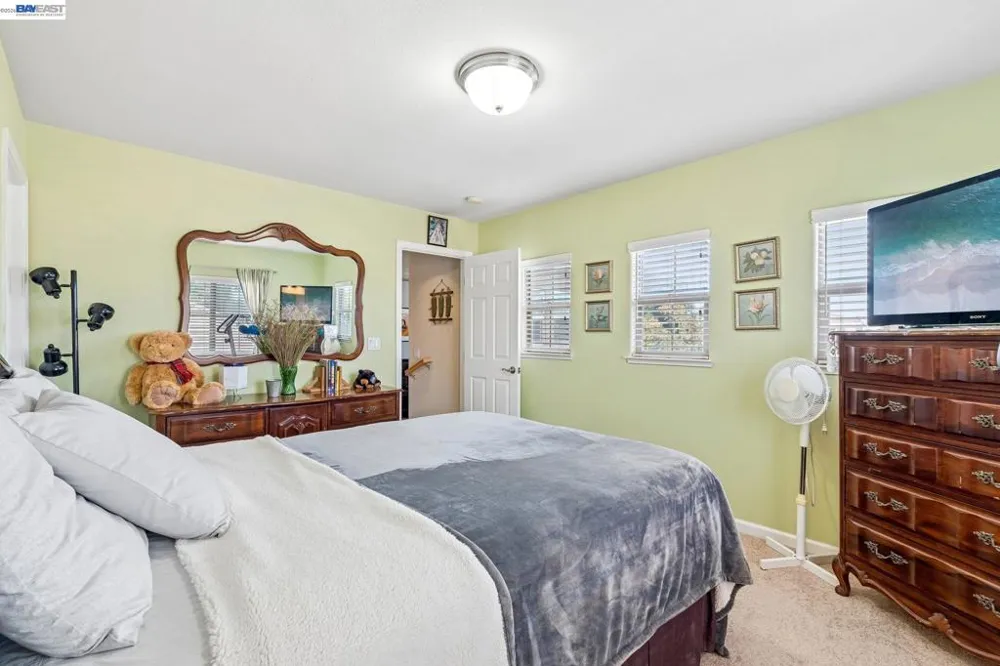 1021 Saunders Ct Galt, CA 95632