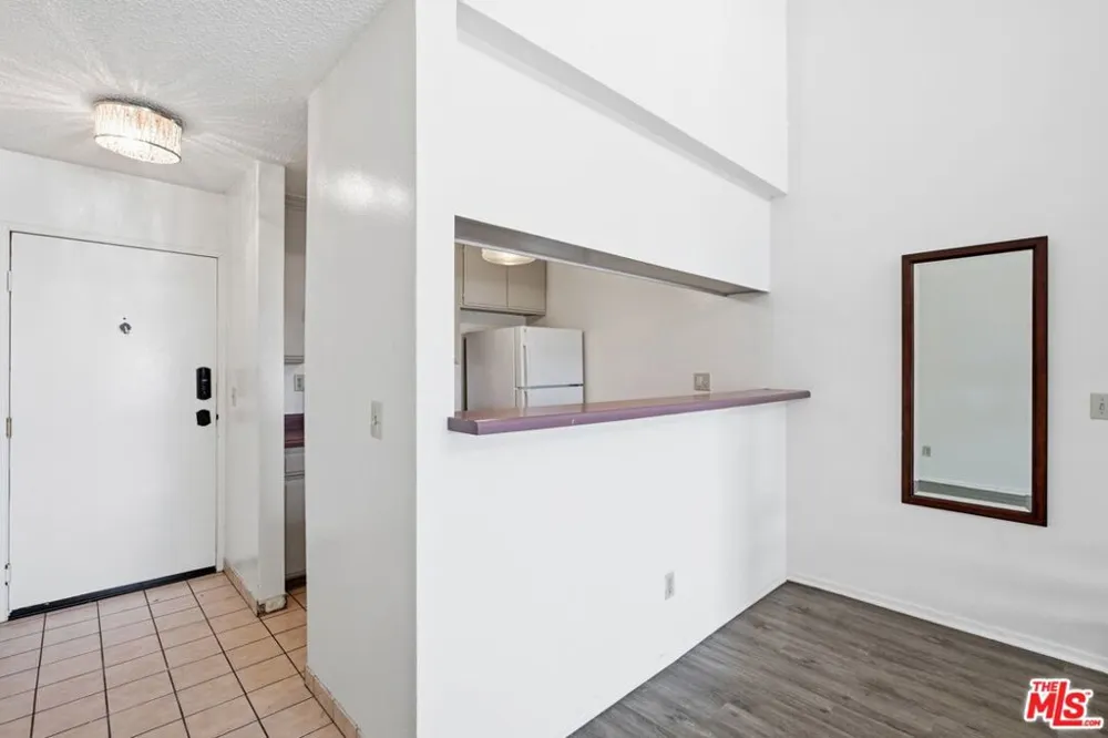 3600 Bagley Avenue #302 Los Angeles, CA 90034