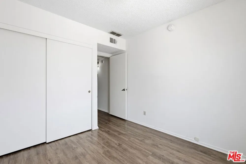 3600 Bagley Avenue #302 Los Angeles, CA 90034