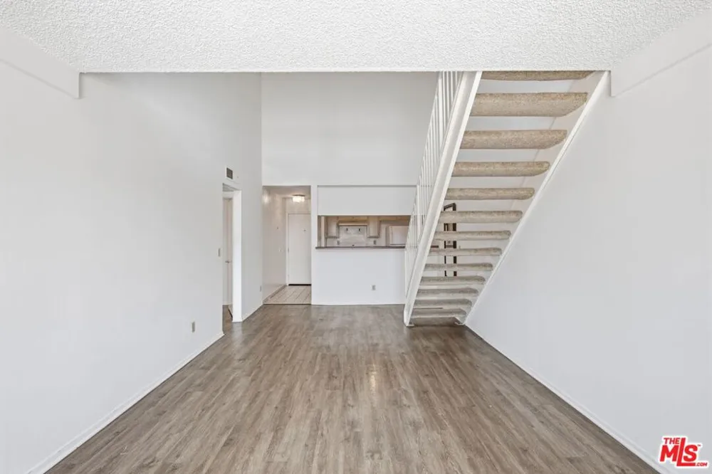 3600 Bagley Avenue #302 Los Angeles, CA 90034