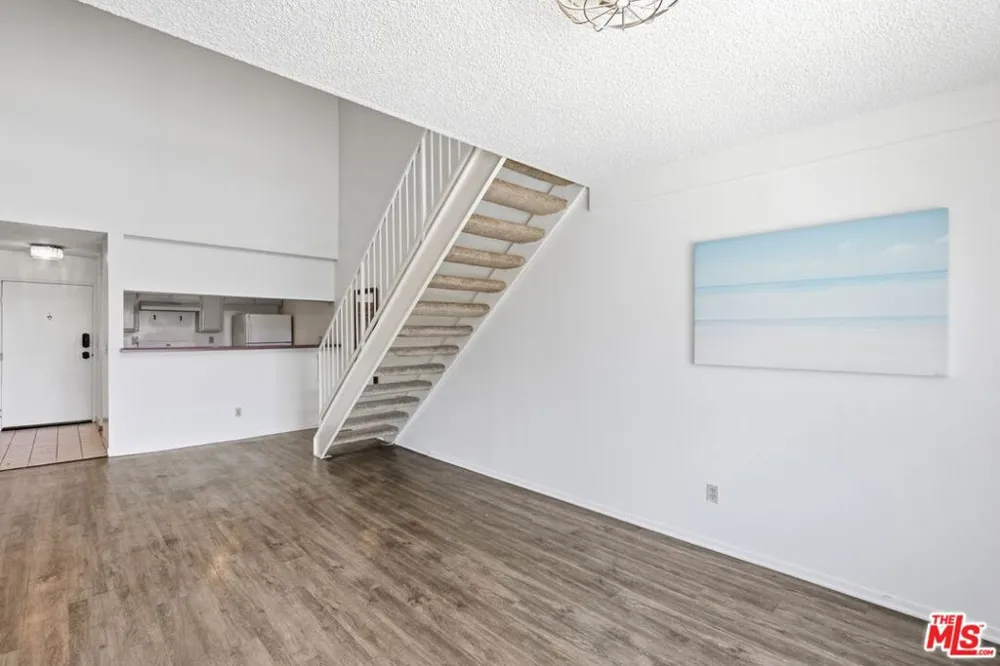 3600 Bagley Avenue #302 Los Angeles, CA 90034