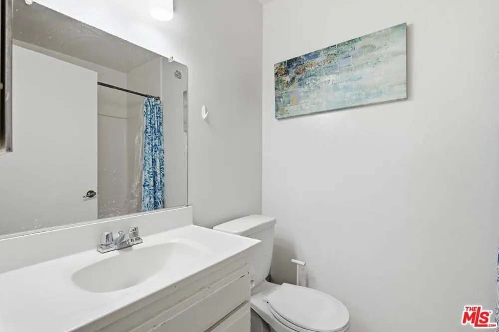 3600 Bagley Avenue #302 Los Angeles, CA 90034