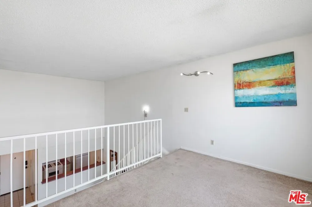 3600 Bagley Avenue #302 Los Angeles, CA 90034