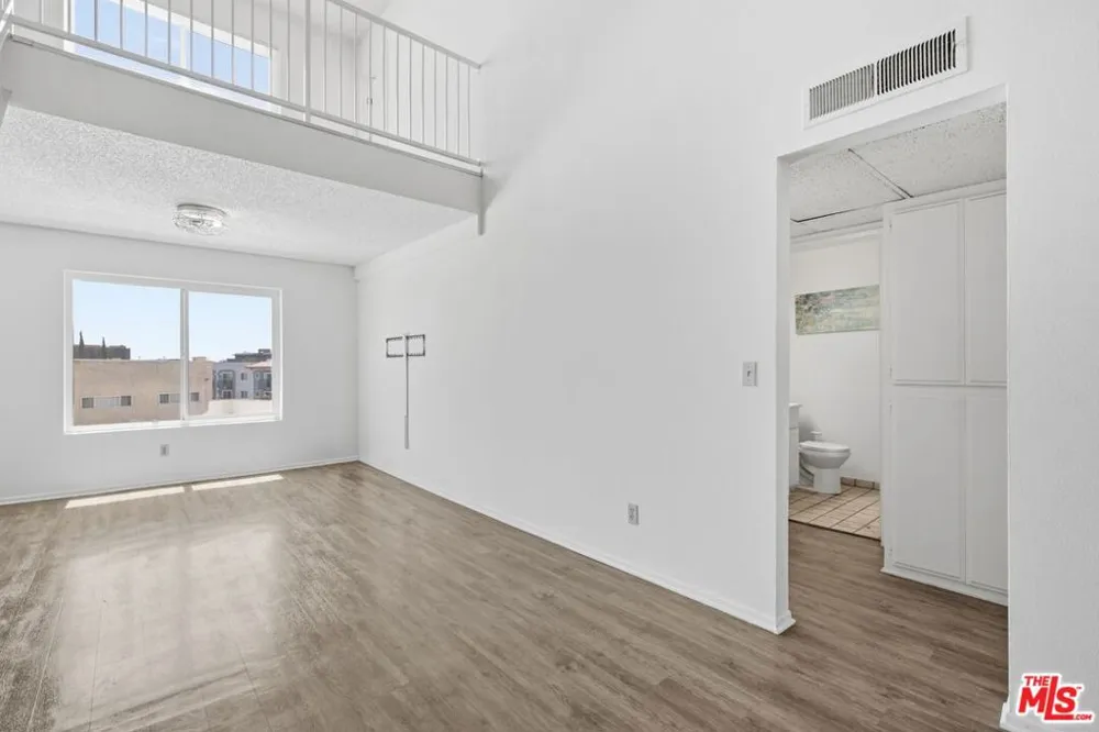 3600 Bagley Avenue #302 Los Angeles, CA 90034