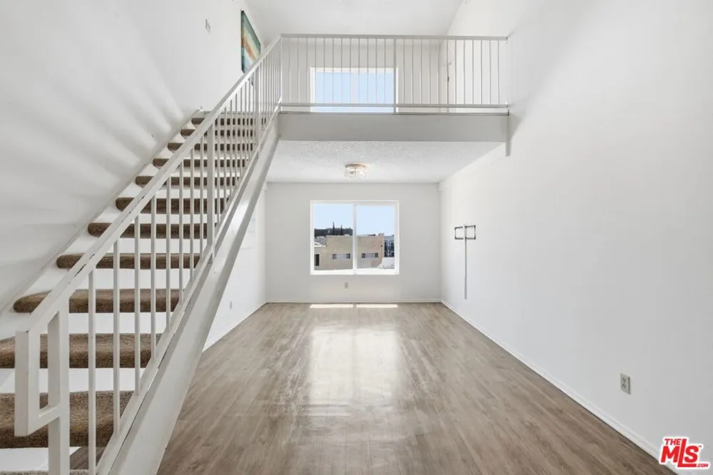 3600 Bagley Avenue #302 Los Angeles, CA 90034