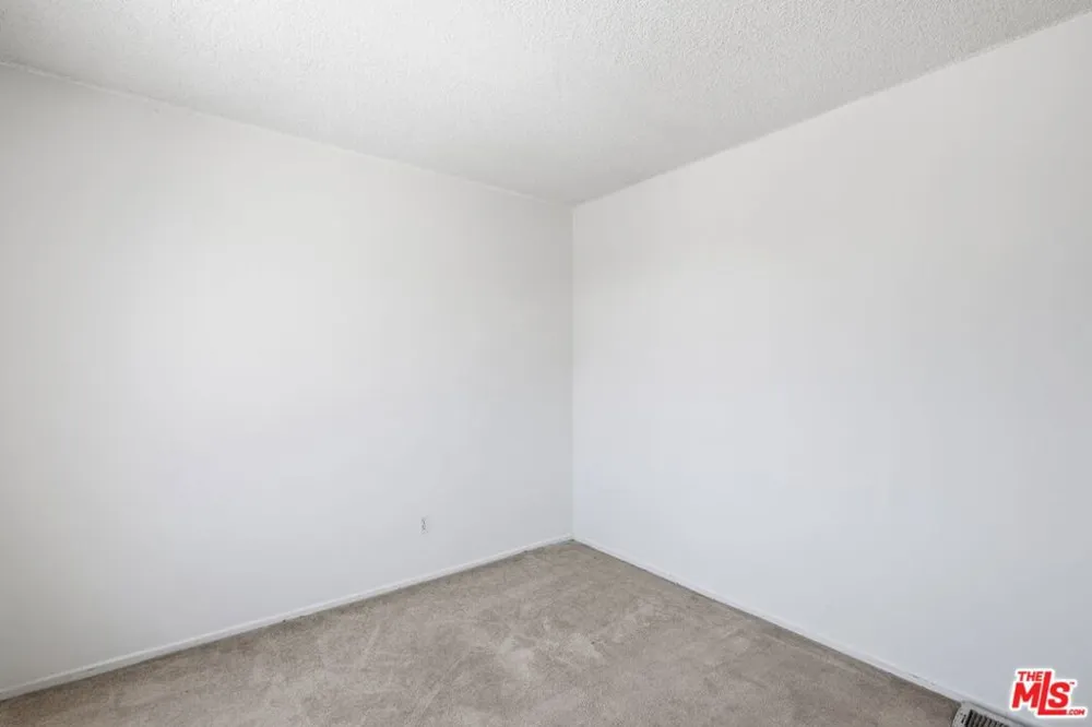 3600 Bagley Avenue #302 Los Angeles, CA 90034